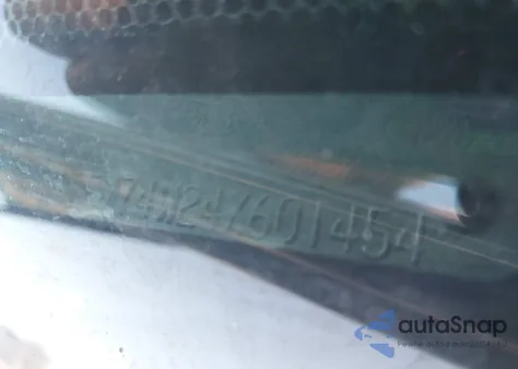 2004 Mercury Grand Marquis Gs z USA, uszkodzony, nr VIN 2MEFM74W24X601454